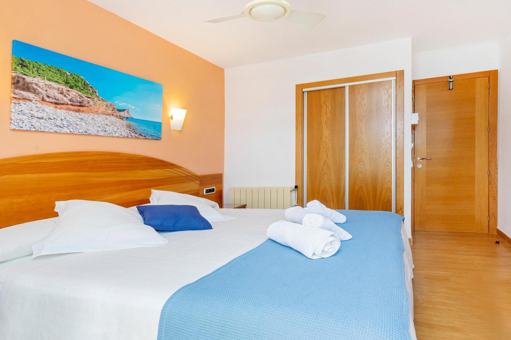 Hostal Manolita San Antonio  Luaran gambar